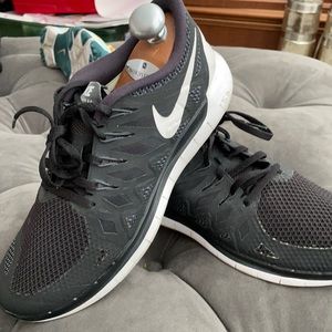 Size 11 women’s Nike shoes